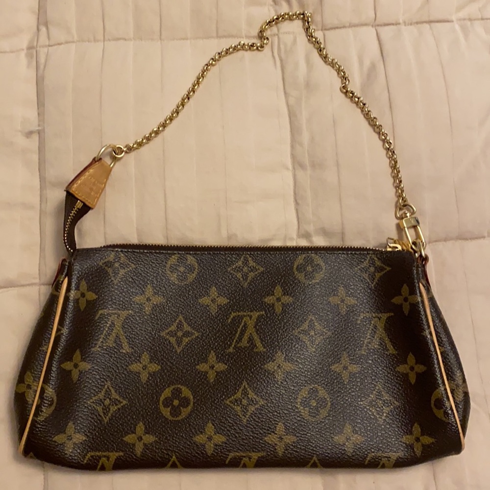 ♥️Flawless Authentic Louis Vuitton Eva Monogram Bag♥️ - Picture 2 of 9
